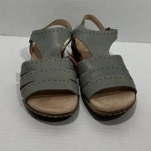 NWT SOUL Naturalizer Womens Beacon  Slingback Sandals  Gray Sage size 10 USA